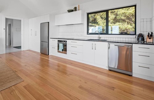 Bicheno House | Lucy - Incredible