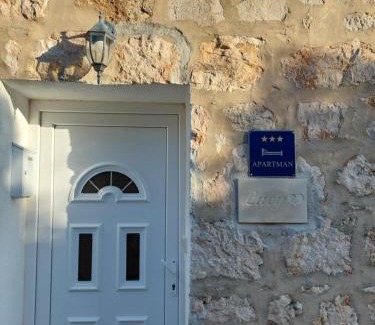Bol Apartment | Lucy seafront apartment