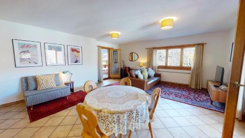 Sankt Moritz-Bad Apartment | Ludains 27