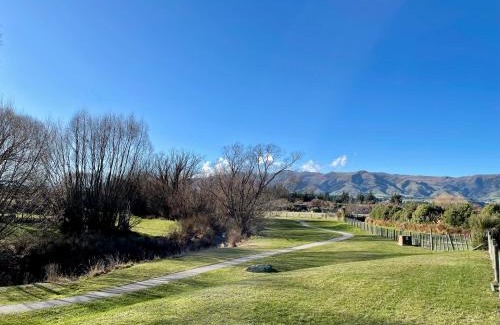 Luggate House | Luggate creek view