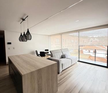 Huayna-Capac Apartment | Lujo y estilo en Suite Doble por estrenar - Cuenca