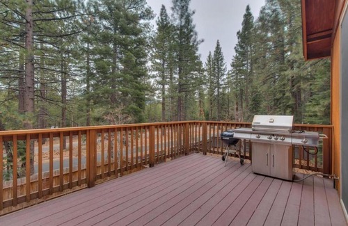 Tahoe Island House | Lukins Lodge