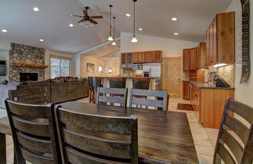 Tahoe Island House | Lukins Lodge