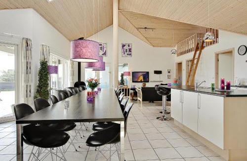 Vrist Strand House | Luksus-poolhus B5