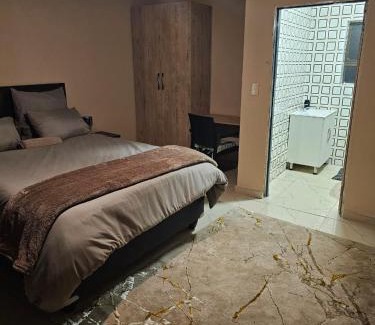 Thohoyandou Cabin | Luludi Botique Lodge