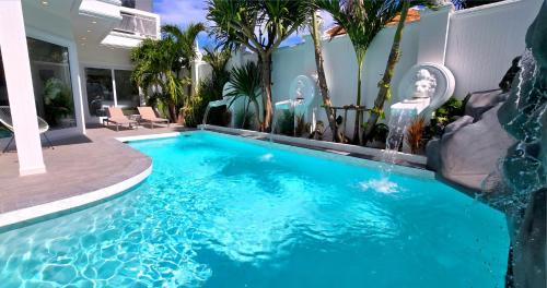 South Pattaya Villa | LUMALAND Luxury Pool Villa Pattaya Walking Street 8 Bedrooms