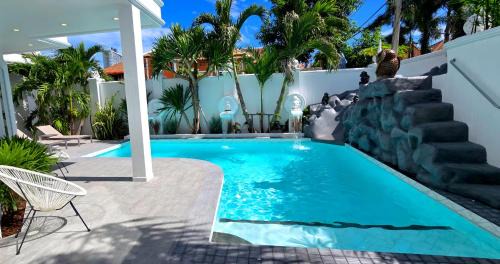 South Pattaya Villa | LUMALAND Luxury Pool Villa Pattaya Walking Street 8 Bedrooms