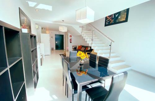 Hortaleza Apartment | Lumen Triplex by Oshun LOFTS & MIDSTAY