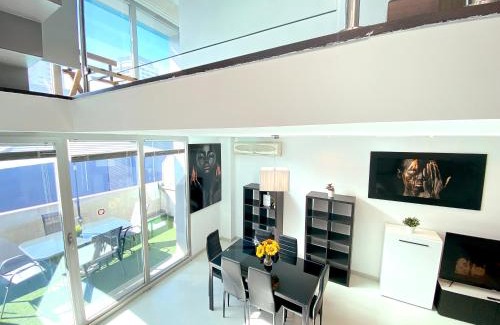 Hortaleza Apartment | Lumen Triplex by Oshun LOFTS & MIDSTAY