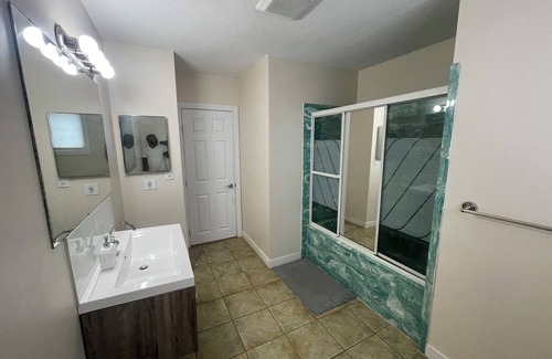 Saskatoon House | Lumi Deluxe