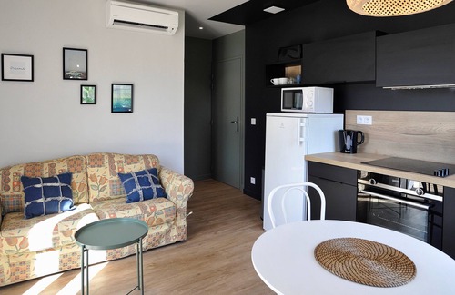 Jonzac Apartment | LUMINOUS APARTMENT WITH BALCONY/TERRACE AMENAGÉ - IN QUIET RESIDENCE