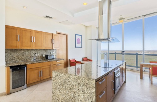 Puerto Penasco Condo | Luna Blanca 1203 by Kivoya