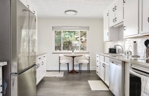 Sharon Heights Apartment | Lunar Landing Leap - 3BD, 1BA, 1 Car Garage