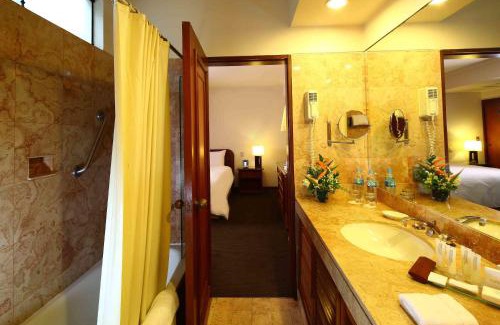 Sector 1 Hotel | LUOXO Hotel