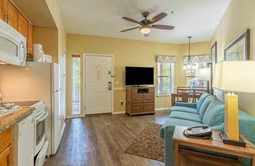 Table Rock Condo | Lush Club Wyndham Branson at the Meadows, 1 Bedroom Suite