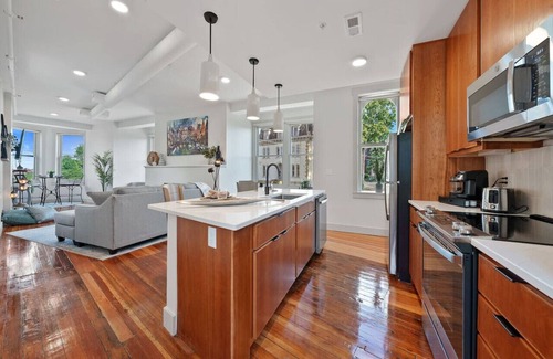 Mount Auburn Apartment | Lux 1BR | Amazing Café & Views | Located near ALL