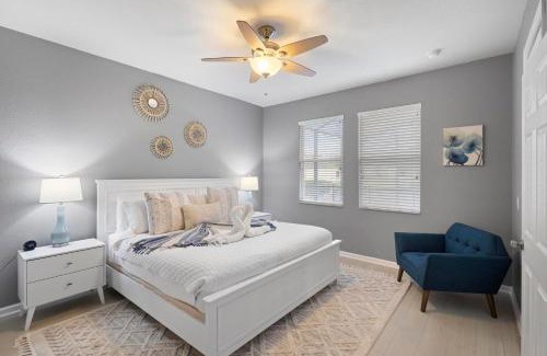 Trafalgar Village House | Lux 4BrVilla Hot Tub Grill Private Heated Pool