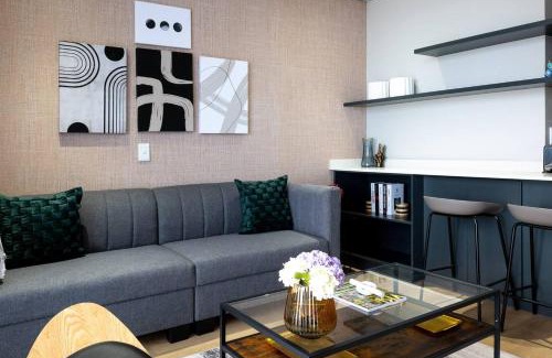 Windermere Apartment | Lux 900 Stunner on Florida