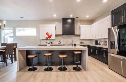 Silverado Ranch Villa | Lux CLOSE TO STRIP! Hot Tub/Heated Pool/Game RM!