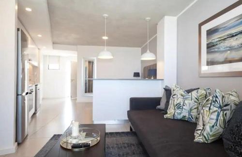 Hillhead Apartment | Lux Holiday Apartment Sibaya