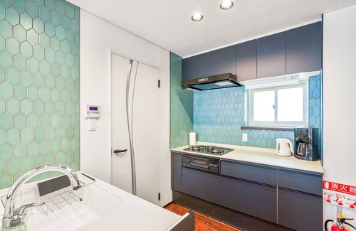 Higashi House | LUX Home! 2 blocks to Subway! Dream Retreat, Minutes from Sapporo Station!