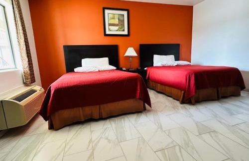 Three Rivers Hotel | Lux Inn and Suites