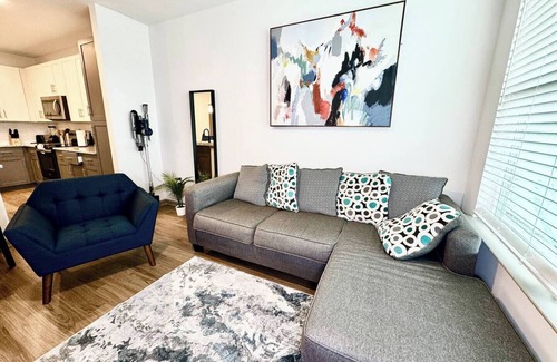 St. Johns Apartment | Lux King Bed Balcony Pool View Southside St Johns