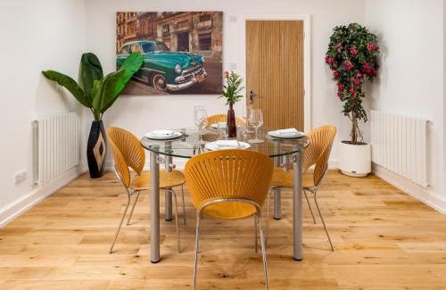 Amersham Apartment | Lux Light Spacious- Chilterns Pass the Keys