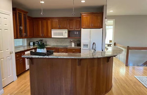 Rochester House | Lux Living With Beautiful Views