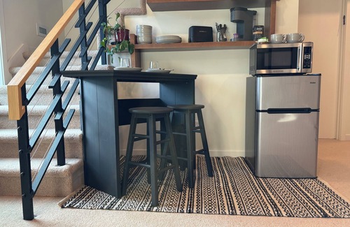 Bloomington Apartment | Lux Loft Plus Near IU, Sustainable, Custom Private Apartment + EV Charger