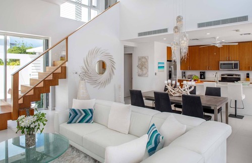 Providenciales Villa | Lux Solaris: Villa w/Pool & Golf Cart by the Beach