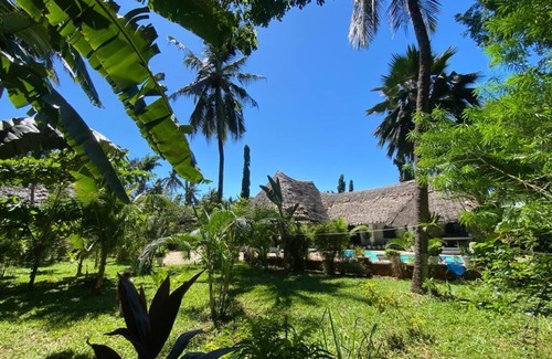 Mtwapa Villa | Lux Suites Villa Rosa Mtwapa