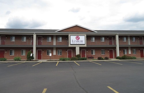 Maryville Hotel | Luxbury Inn & Suites
