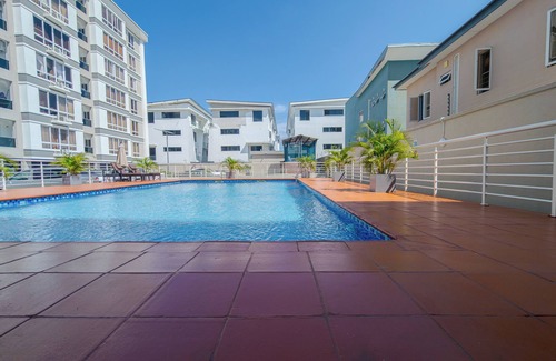 Ikoyi Apartment | Luxe 1BR Retreat in Ikoyi Pool Fast WiFi Near Beach