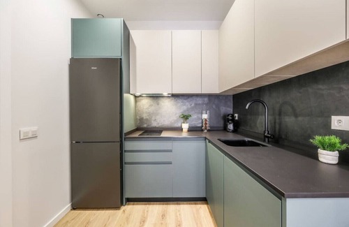 Las Acacias Apartment | Luxe Apartments Madrid Rio by Rentitup