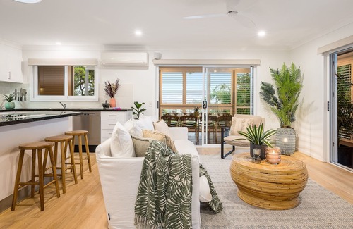 Coolangatta House | Luxe Beach House with Moutain and Ocean Views