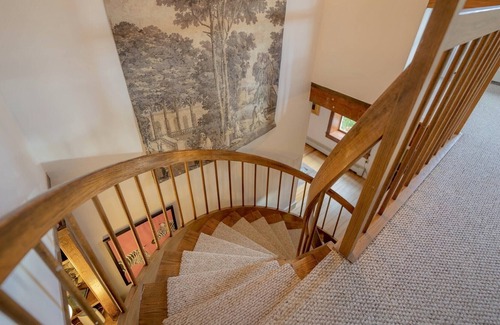 Lexington House | Luxe cabin- breathtaking views, hot tub, mins to skiing- ask re seasonal rental