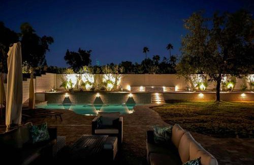 Buenavante House | Luxe Desert Home with Heated Pool 3 Mi to Kierland!