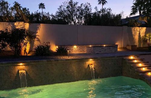 Buenavante House | Luxe Desert Home with Heated Pool 3 Mi to Kierland!