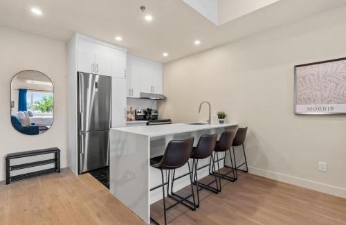 Gay Village Apartment | Luxe DownTown King Suite