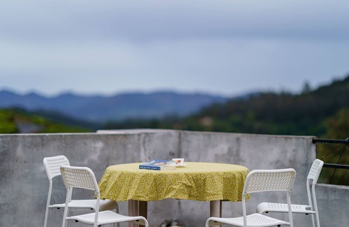Ooty Villa | Luxe Family Villa with Wi-Fi, 5 mins from Tourist Attractions!