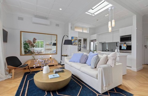 North Sydney Apartment | Luxe Lavender Bay An Iconic Couples Nest