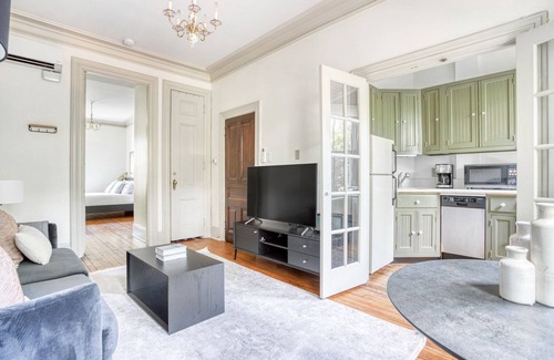 Logan Circle Apartment | Luxe Logan Circle 1BR w/W/D, close to U Street, Metro, by Blueground