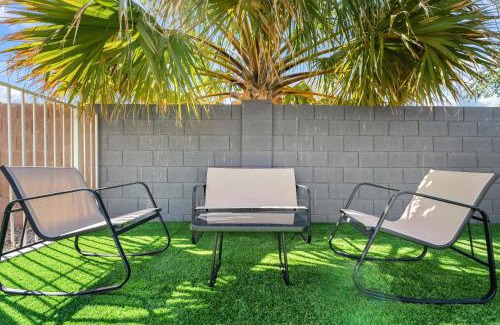 Arizona Skyline Community House | Luxe Mesa Home with Pool, Yard, Game Room