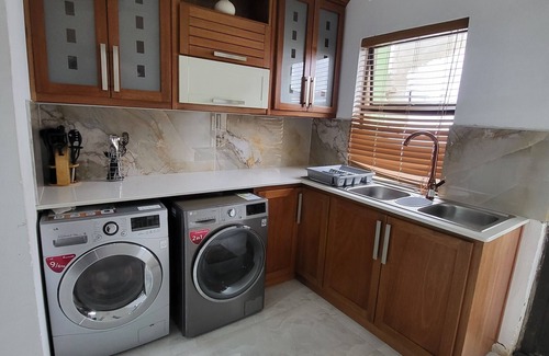 Sakhisizwe Hotel | Luxe Ponte Inn