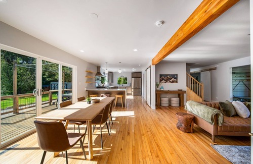 Hermosa House | Luxe Retreat at Celebration Pond - 6BR, 4.5 BA, WIFI, A/C, Optional HotTub