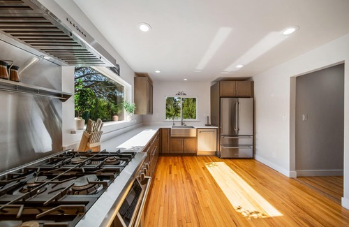 Hermosa House | Luxe Retreat at Celebration Pond - 6BR, 4.5 BA, WIFI, A/C, Optional HotTub