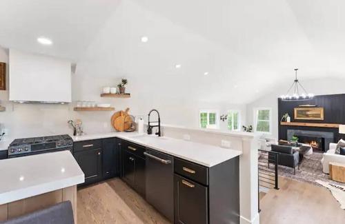 Culver House | Luxe Retreat Five Minutes From Culver Academies. Next to Culver Marina!