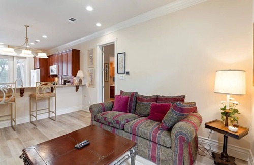 North San Antonio - SAT House | Luxe San Antonio Casita with Pool Near River Walk!