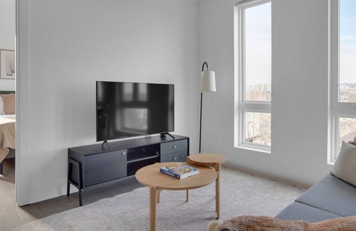 West Colfax Apartment | Luxe Sloan's Lake 2BR w/ Gym, W/D & Roof Deck, near Park, by Blueground